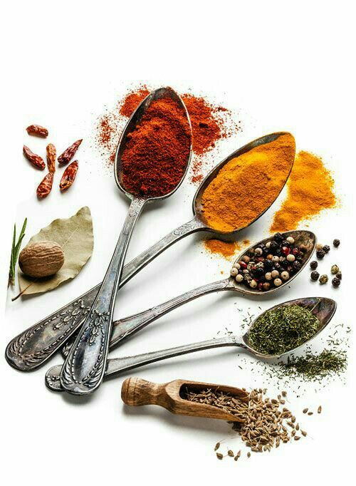 Przyprawy mielone i ziarniste