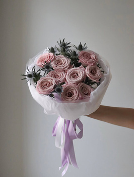 Bukiet Róż i Eryngium 