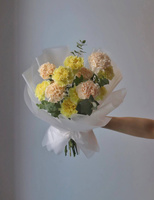 Bukiet goździków żółtych i kremowych 